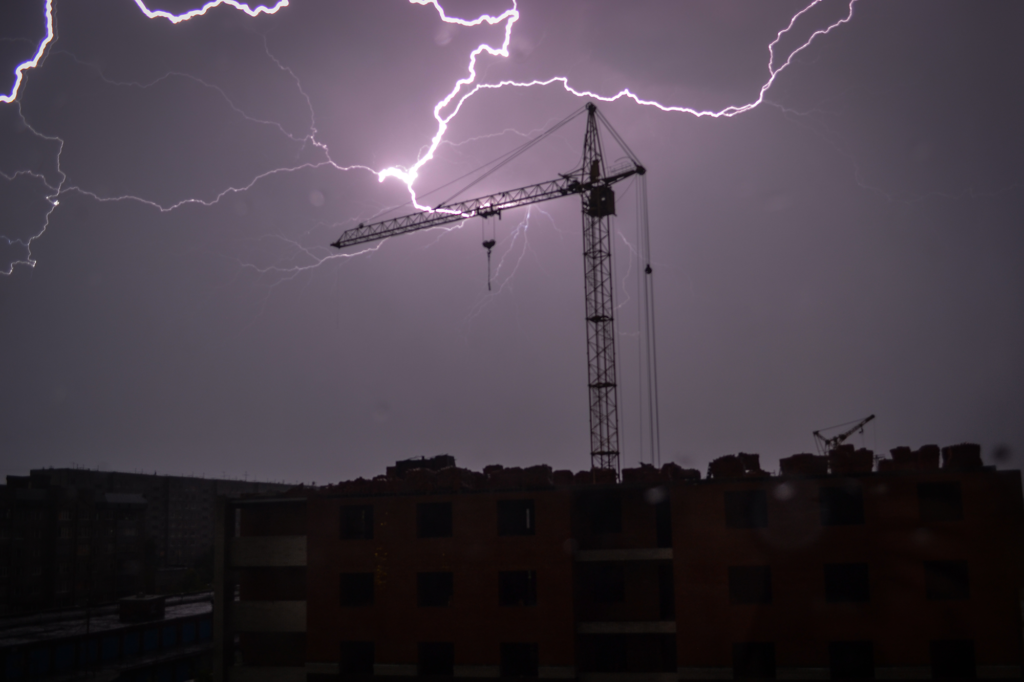 10 Construction Activities at Higher Risk of Lightning Hazards